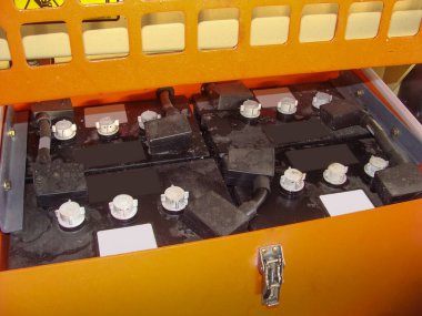 İnşaat için elektrikli asansör pilleri. Özel ekipman kiralama Pikaniska