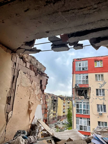 Irpen Ukraine Mai 2022 Blick Aus Der Zerstörten Wohnung Durch — Stockfoto