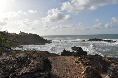 Galera Point, Toco, Trinidad ve Tobago 'dan okyanus manzarası.