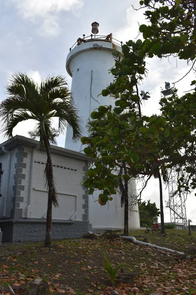 トコ島 トリニダード島 トバゴ島 2022年3月26日 トリニダード島の北東海岸に位置するガレラ ポイント灯台 この灯台は1897年に白い石を使って建てられました — ストック写真