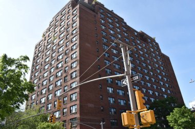 Manhattan, New York City, ABD - 15 Mayıs 2022 - St. Vincent 's apartmanı Greenwich Lane, 160 Batı 12. Cadde, Manhattan.