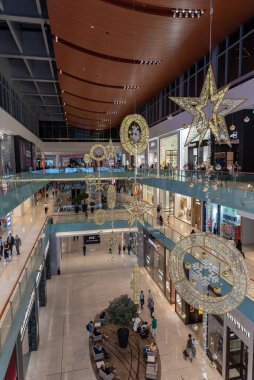 Dubai, Birleşik Arap Emirlikleri, 14 Aralık 2021 Dubai Alışveriş Merkezi, Dubai şehir merkezinde, Halife Burç 'un yanında, BAE' nin en büyük alışveriş merkezi, toplam iç zemin alanı 5.9 milyon ft ² dir..