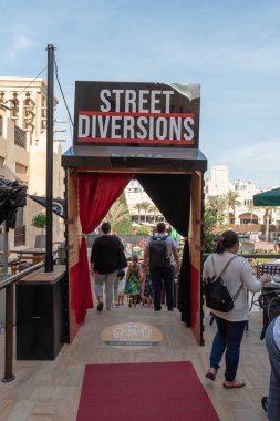 Dubai, Birleşik Arap Emirlikleri 18 Aralık 2021 Souk Madinat Jumeirah, Noel ve yeni yıl için Çocuklar ve Yetişkinler için etkinlik.