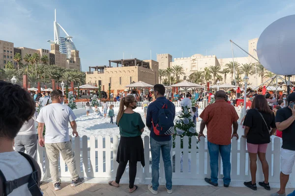 Dubai, Birleşik Arap Emirlikleri 18 Aralık 2021 Souk Madinat Jumeirah, Noel ve yeni yıl için Çocuklar ve Yetişkinler için etkinlik.