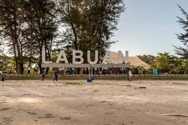 Labuan Malaysia June 2021 People Playing Volleyball Main Labuan Beach — Stock Photo, Image