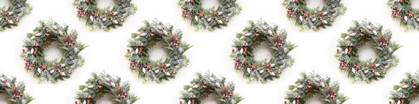 Nahtloses Muster des dekorativen Weihnachtskranzes. Frohe Weihnachten Grußkarte. — Stockfoto