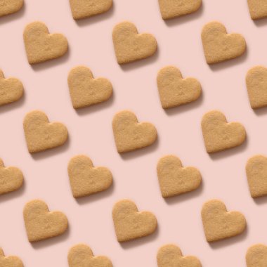 Sevgililer Günü 'nde ev yapımı kalp şeklinde kurabiyeler..