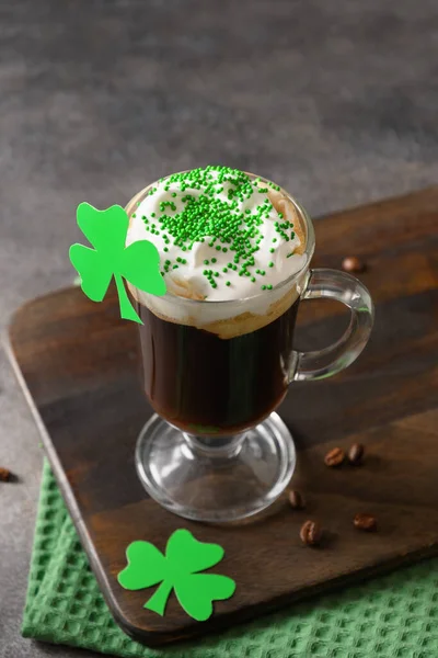 Irish Coffee Green Cup Special Cupcakes Patricks Day Green Background — Stock Photo, Image