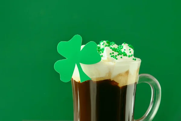 Irish coffee in green cup for St Patrick s Day. — Stock Photo, Image