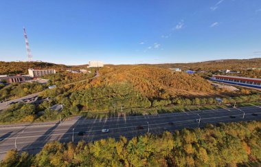 Doğayla iç içe yaşayan insanların doğayla yan yana yaşadığı böyle güzel, böyle güzel bir kuzey şehri.