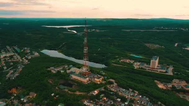 Ciudad Murmansk Tramo Cerca Torre Televisión Sobre Fondo Naturaleza — Vídeo de stock