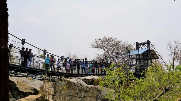 Hogenakkal Tamilnadu India March 2022 Туристи Насолоджуються Мальовничим Видом Водоспад — стокове фото