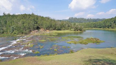 Pykara Şelaleleri, Ooty, Tamilnadu 'nun güzel manzaraları. Güney Hindistan 'daki en iyi balayı yeri.