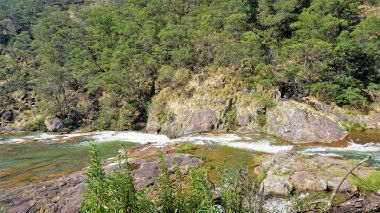 Pykara Şelaleleri, Ooty, Tamilnadu 'nun güzel manzaraları. Güney Hindistan 'daki en iyi balayı yeri.