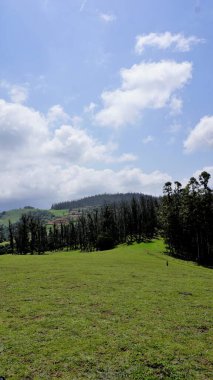Wenlock Downs 9. Mil Atış Noktası 'nın güzel ve muhteşem manzaraları. Aile zamanı, fotoğrafçılık, gezmek ve serin esintinin tadını çıkarmak için mükemmel doğal yemyeşil arazi..