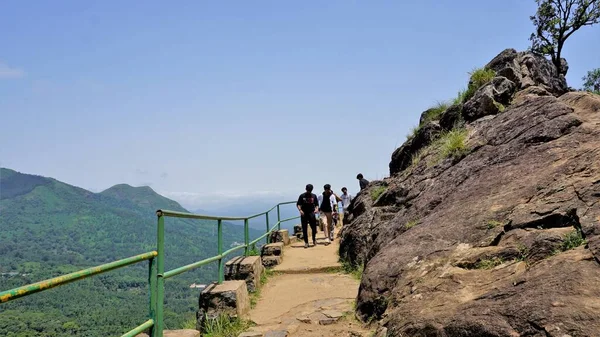 Ooty Tamilnadu India June 2022 Tourists Hiking Ooty Enjoy Sightseeing — Stock Photo, Image