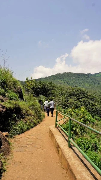 Ooty Tamilnadu Indien Juni 2022 Touristen Wandern Ooty Den Aussichtspunkt — Stockfoto