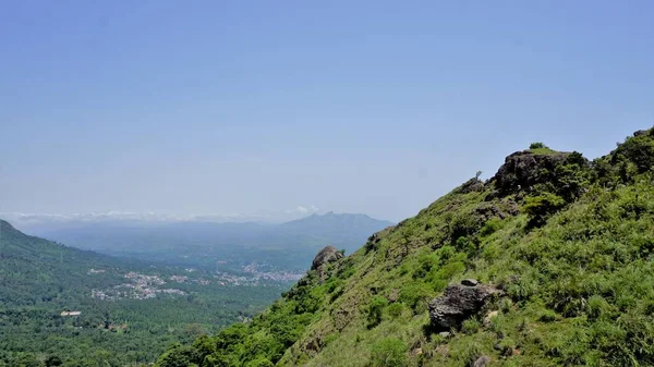 Schöne Landschaften Von Ooty Berge Mit Grüner Bedeckung Auf Felsen — Stockfoto
