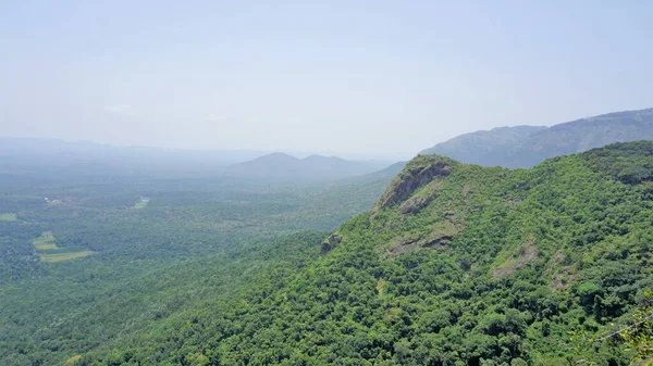 Schöne Landschaften Von Ooty Berge Mit Grüner Bedeckung Auf Felsen — Stockfoto