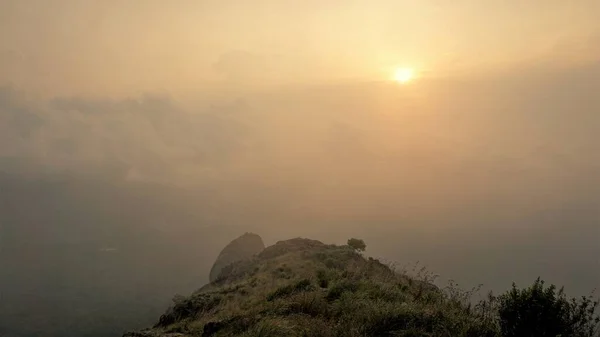 Beautiful Scenery Sunset Ooty Cloudy Misty Day Golden Hour Perfect — Stock Photo, Image