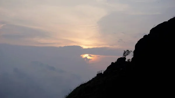 Beautiful Scenery Sunset Ooty Cloudy Misty Day Golden Hour Perfect — 图库照片