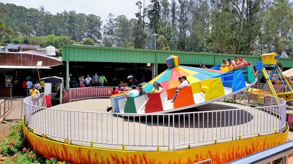 Ooty Tamilnadu India April 2022 Tourists Enjoying Adventure Ride Amusement — Φωτογραφία Αρχείου
