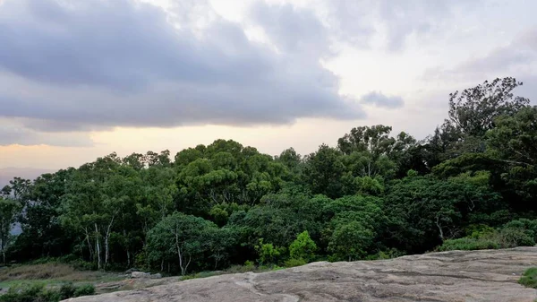 Gün Batımında Nandi Hills Tepesinde Güzel Manzaralı Bir Akşam Bangalore — Stok fotoğraf