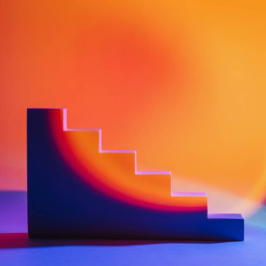 Ürün sunumu için parlak renkli geometrik formlara sahip soyut arkaplan.