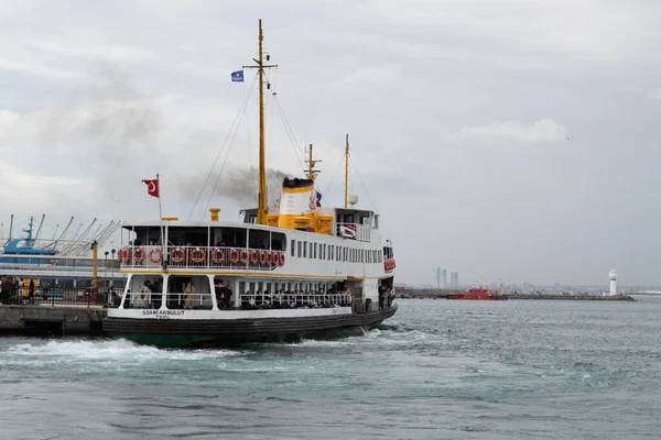 Pasajero Ferry Mar Con Cielo Nublado — Foto de Stock