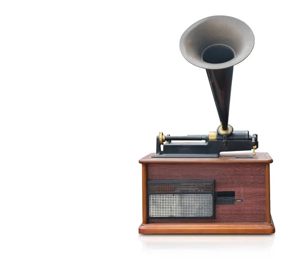 白色背景的前视图褐色古董收音机 复制空间 — 图库照片
