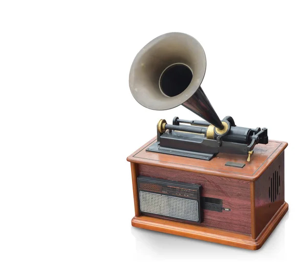 侧面观看白色背景的棕色古董收音机 复制空间 — 图库照片
