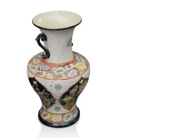 Di beyaz zemin, nesne arkaplanı, antika büyük seramik vazo kesme eski, retro, kopyalama alanı                               