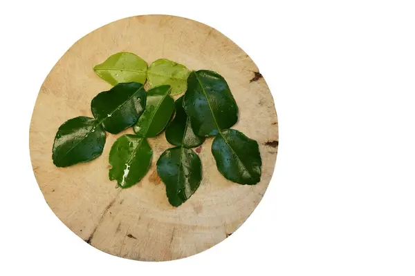 Top View Green Five Kaffir Lime Leaves Wooden Cutting Board — Stock Photo, Image