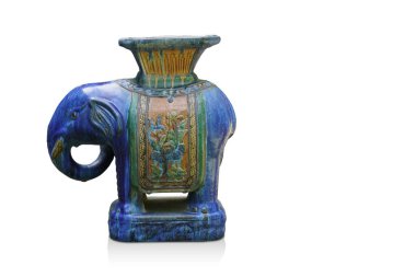 Beyaz zemin üzerinde antika mavi ve yeşil fil, eski arkaplan, nesne, klasik, dekor, moda, kopyalama alanı