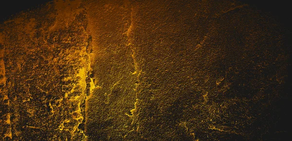 Arka plan için renkli korku çimentosu. Korkunç çatlak duvarlar.