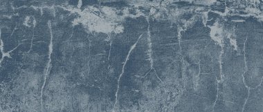 Eski duvarda fırça izleri