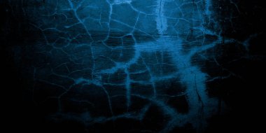 Arka plan için korkutucu koyu mavi çatlak duvar