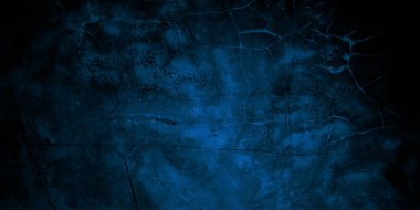 Arka plan için korkutucu koyu mavi çatlak duvar