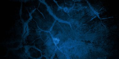 Arka plan için korkutucu koyu mavi çatlak duvar