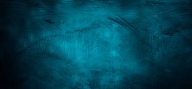 Mavi duvar arka planı. Koyu mavi duvarlar korkutucu. Çizilmiş mavi çimento