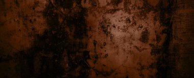 Duvar karanlığı korkunç. Arka plan için koyu çimento. Çiziklerle dolu korkunç bir duvar.