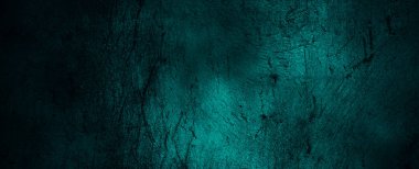 Duvar karanlığı korkunç. Arka plan için koyu çimento. Çiziklerle dolu korkunç bir duvar.