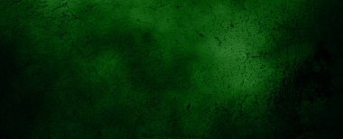 Duvar karanlığı korkunç. Arka plan için koyu çimento. Çiziklerle dolu korkunç bir duvar.