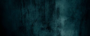 Duvar karanlığı korkunç. Arka plan için koyu çimento. Çiziklerle dolu korkunç bir duvar.