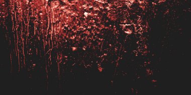 Korku ve korkunç çimento. Duvarlar leke ve çiziklerle dolu..