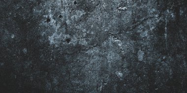 Arka plan için koyu çimento. Lekeler ve çiziklerle dolu eski püskü duvarlar..