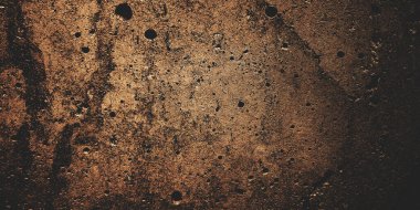 Arka plan için koyu çimento. Lekeler ve çiziklerle dolu eski püskü duvarlar..