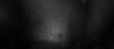 Arka planda koyu gri çimento çizikleri var. Sisli siyah çimento. Sefil karanlık duvarlar.