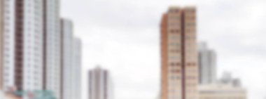 Bulanık montaj şehir binası geçmişi. Odaklanmamış resim