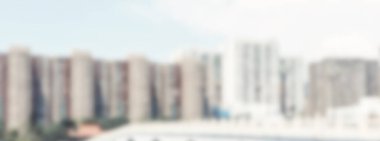 Bulanık montaj şehir binası geçmişi. Odaklanmamış resim